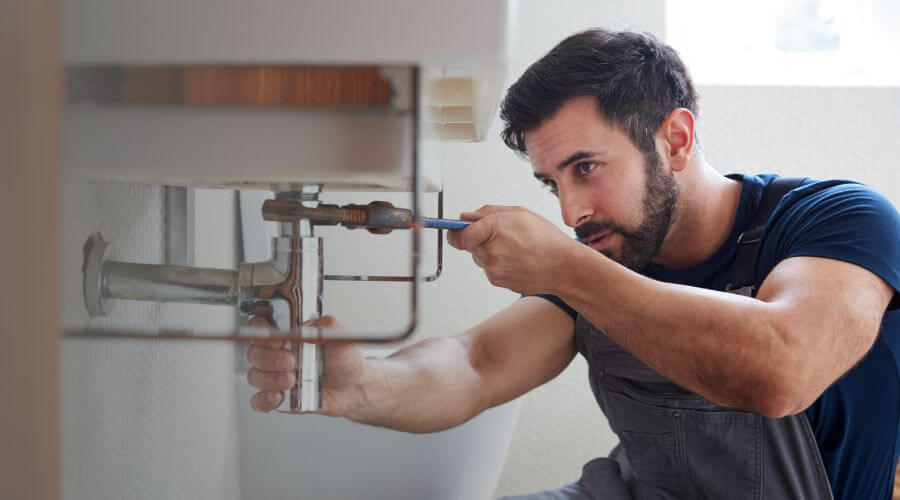 Expert burst pipe repair services in Runge, TX